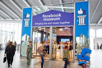 Facebook-Museum Foto Bas de Meijer