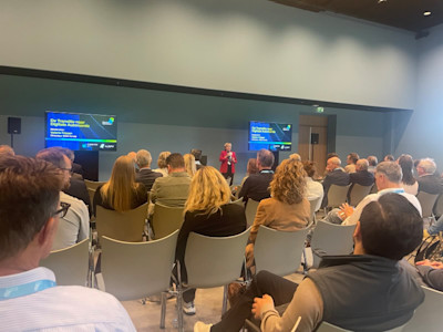 Sessie SIDN fonds - Dag van de Digitalisering - transitie naar digitale autonomie - Valerie Frissen gespreksleider
