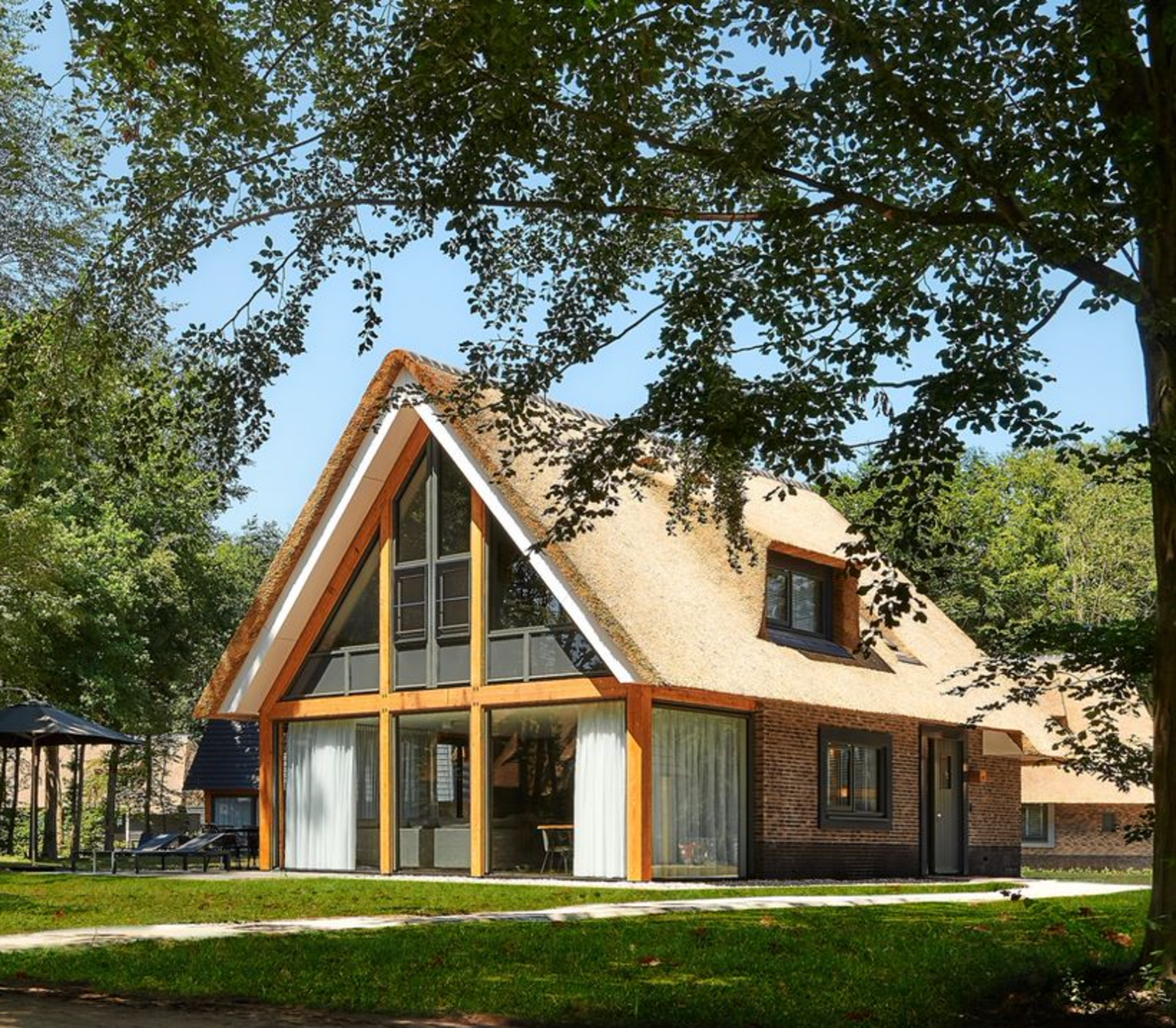 Voorkant villa resale 10-persoons