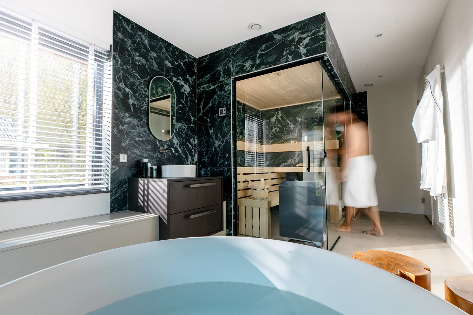 Kontour by StR - JPEG - 2295