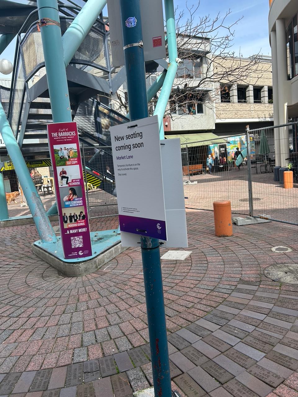 seatingSign