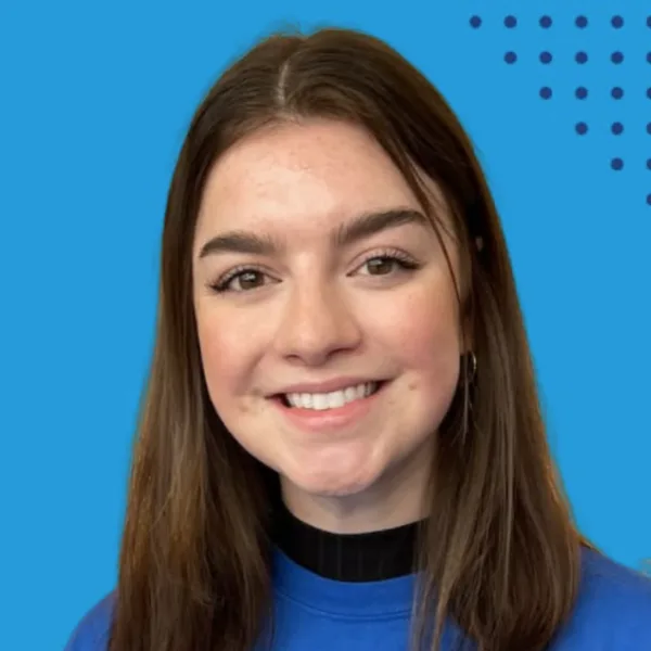 Headshot of Hannah Holmes