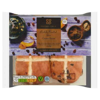 Co-op Irresistible Richly Fruited Luxury Hot Cross Buns 4 Pack