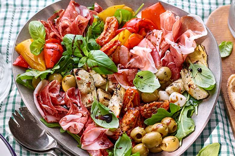 COOP-P5-780x520-Antipasti picnic salad