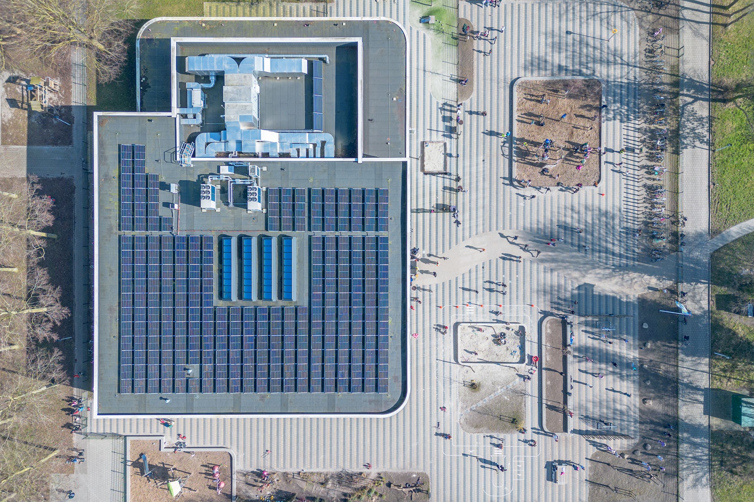 Basisschool, peuteropvang, BSO en gymzaal