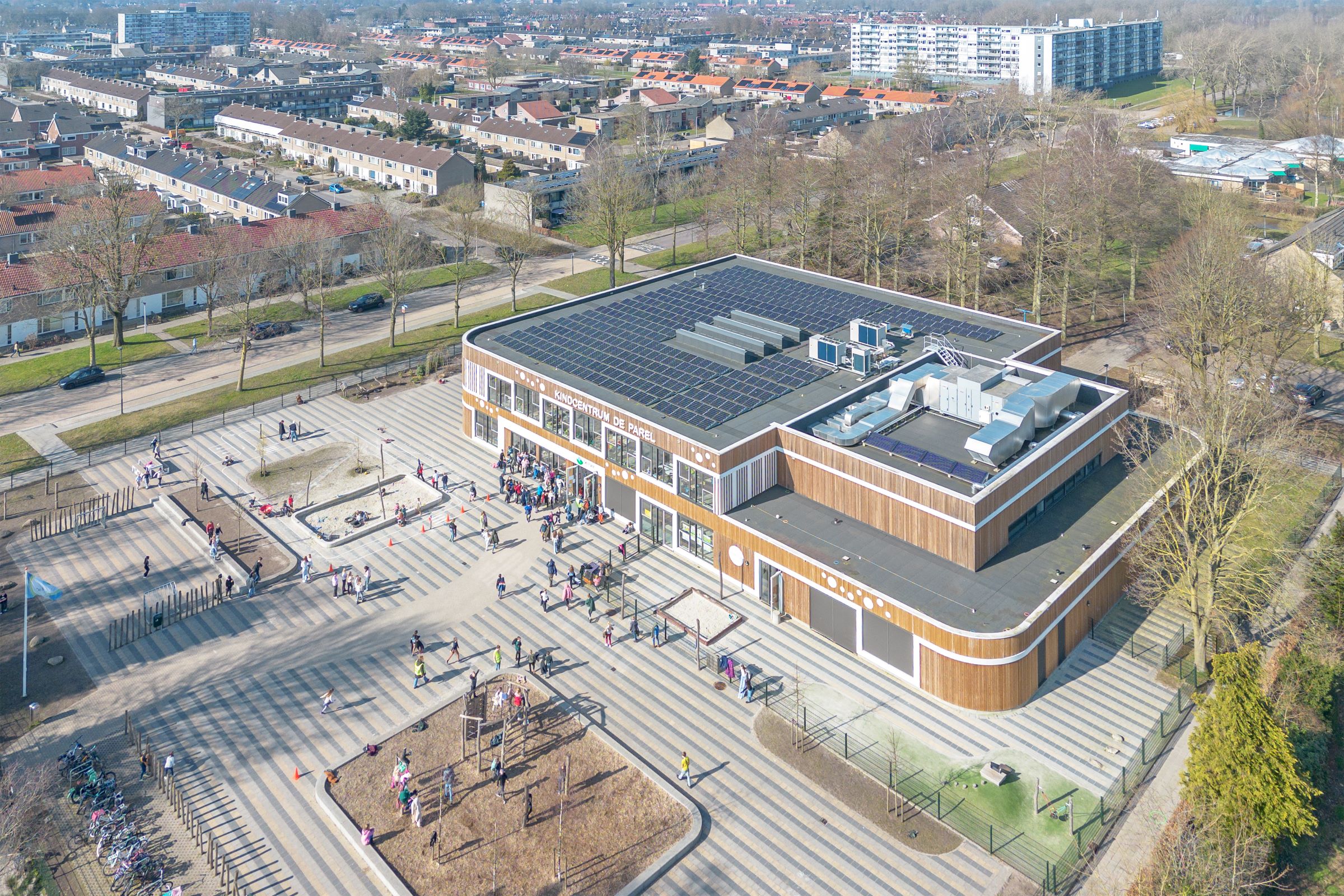 Basisschool, peuteropvang, BSO en gymzaal
