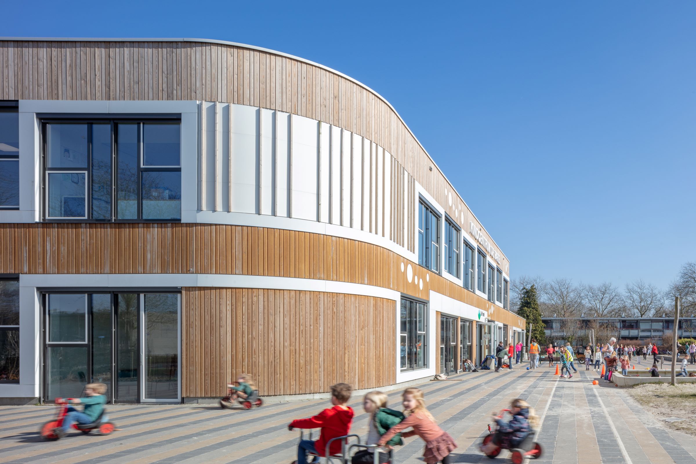 Basisschool, peuteropvang, BSO en gymzaal