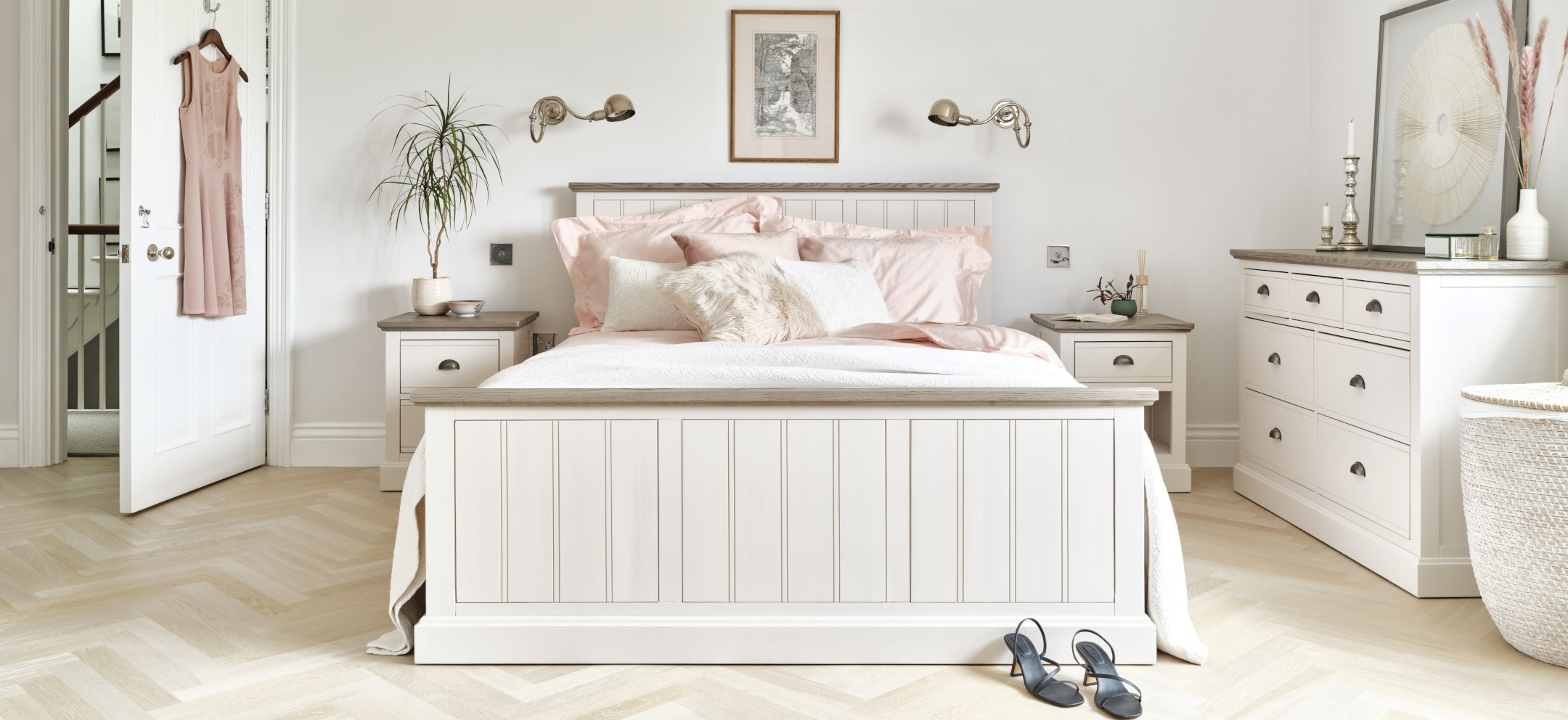 Bromton acacia and ash top bed
