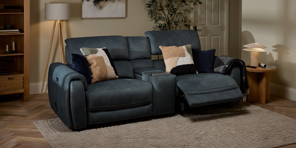 DesktopHeader Arrabella Cineluxe 2.5 Seater w Console Angle 6