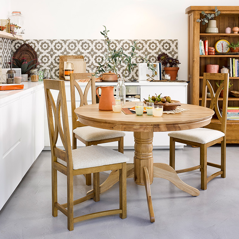oak round dining table and chairs