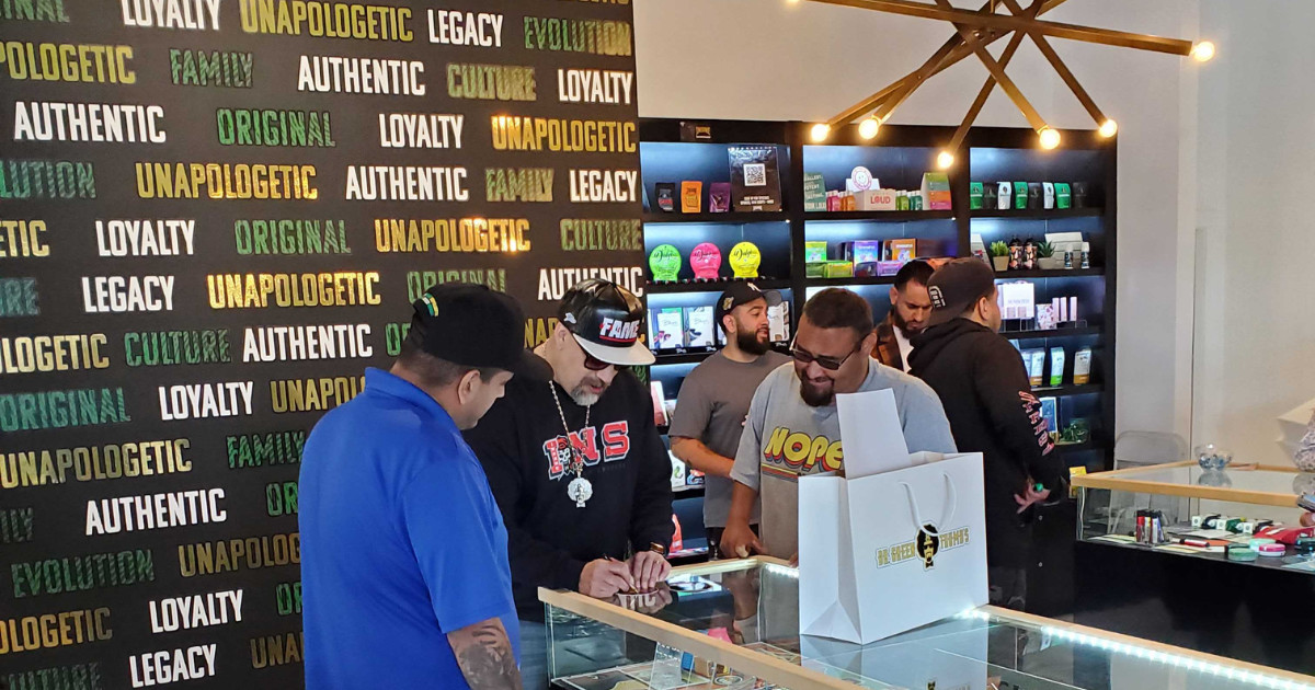 Dispensary Loyalty Programs Rewarding Your VIP Customers Meadow Blog