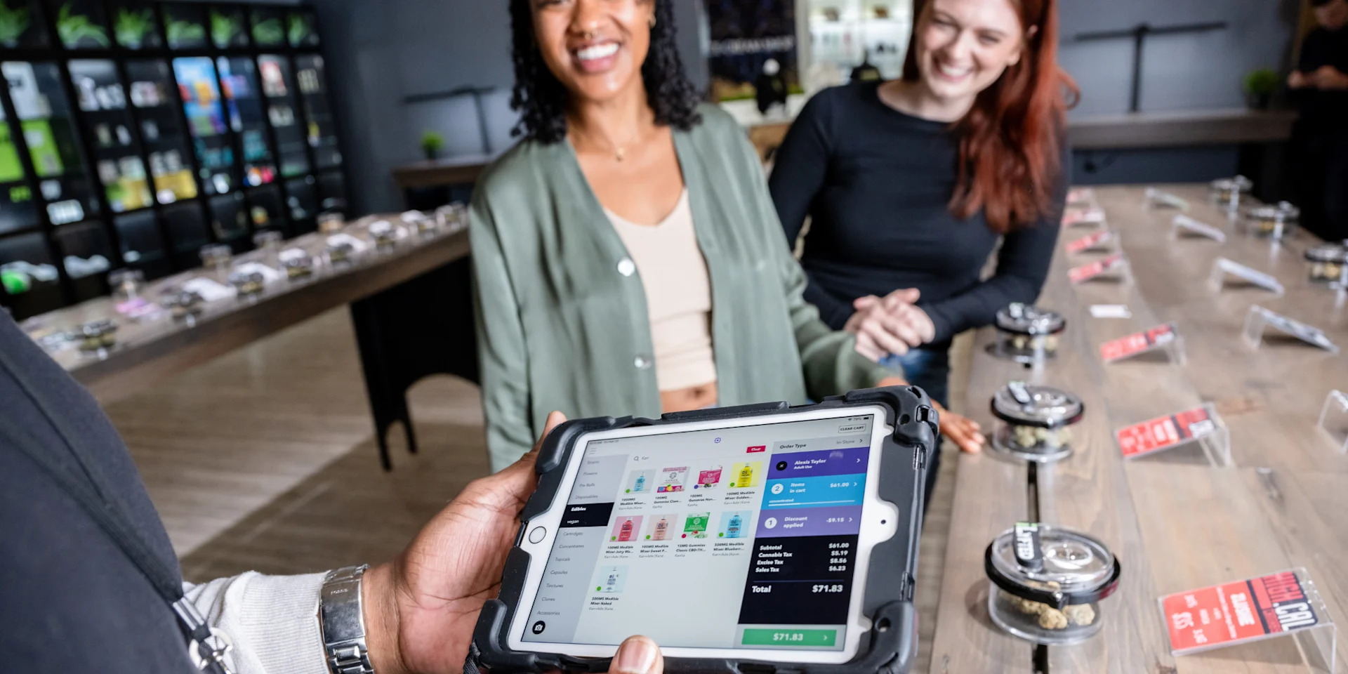 Cannabis Dispensary Mobile Apps: How to Turn Buyers Into Regulars