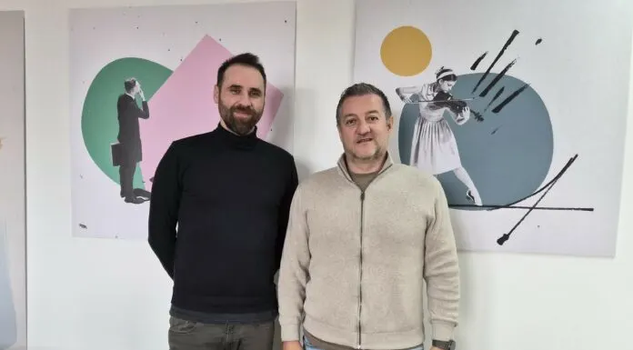 Данчо Димков и основачот на Echo, Мики Димитров, во канцеларијата на софтверската компанија Echo во Скопје