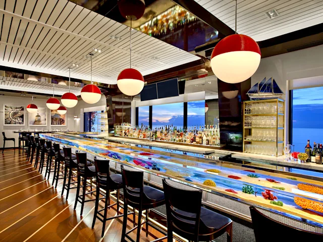 Seafood Bar - Aquarium Bar