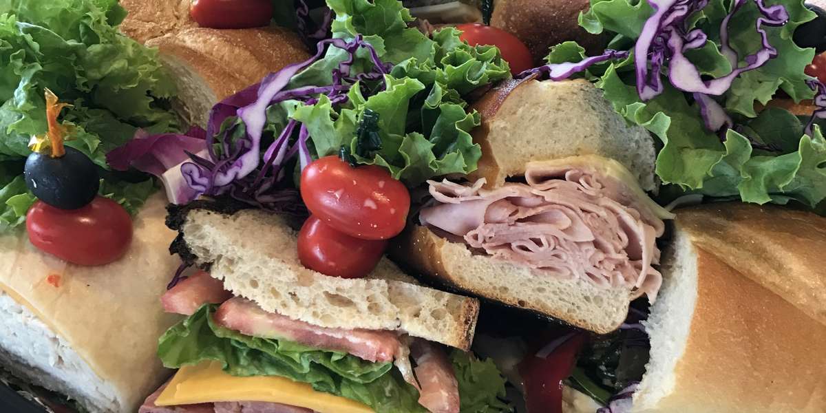 Best Philadelphia Caterers: Reviews and Menus