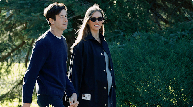 Joshua Kushner and Karlie Kloss walk to lunch at the Allen & Company Sun Valley Conference on July 10, 2025 in Sun Valley, Idaho