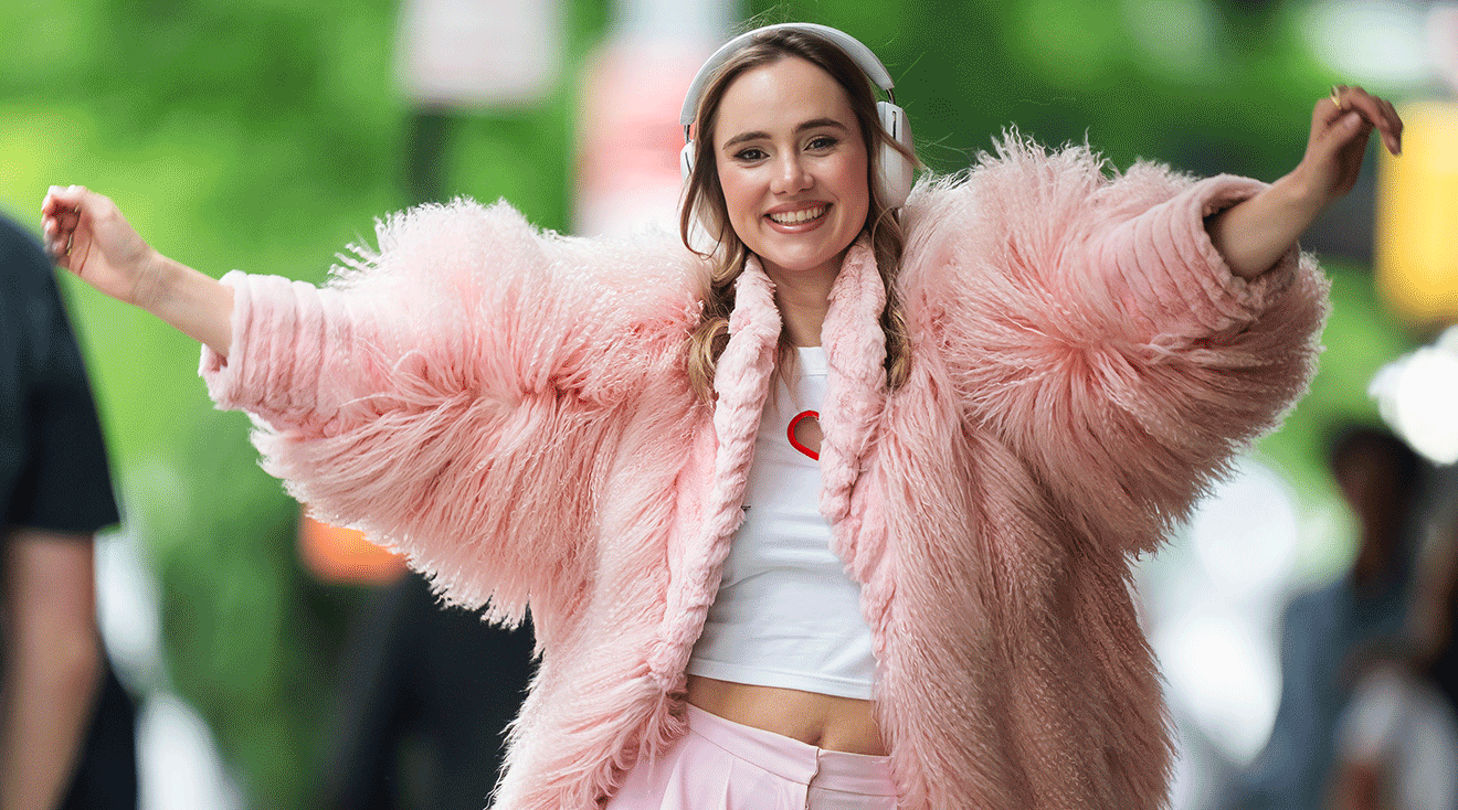 Suki Waterhouse Shares Her Early Motherhood Surprises