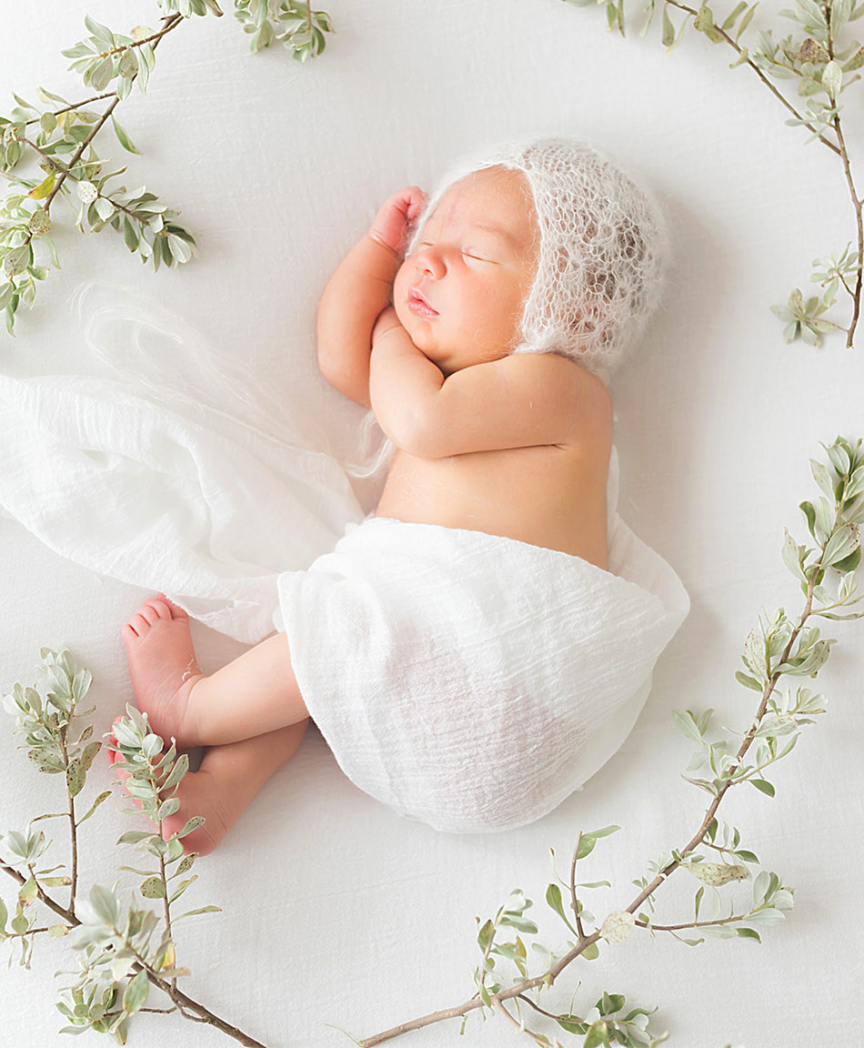 Newborn baby store bonnets