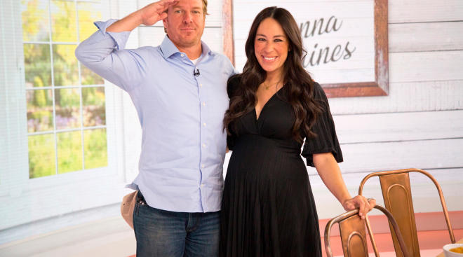 chip and joanna gaines of hgtv's fixer upper