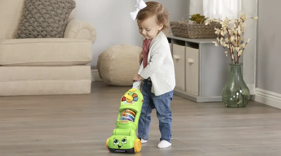 Black And Decker Toy Vacuum Cleaner For Toddler! Toy Review By