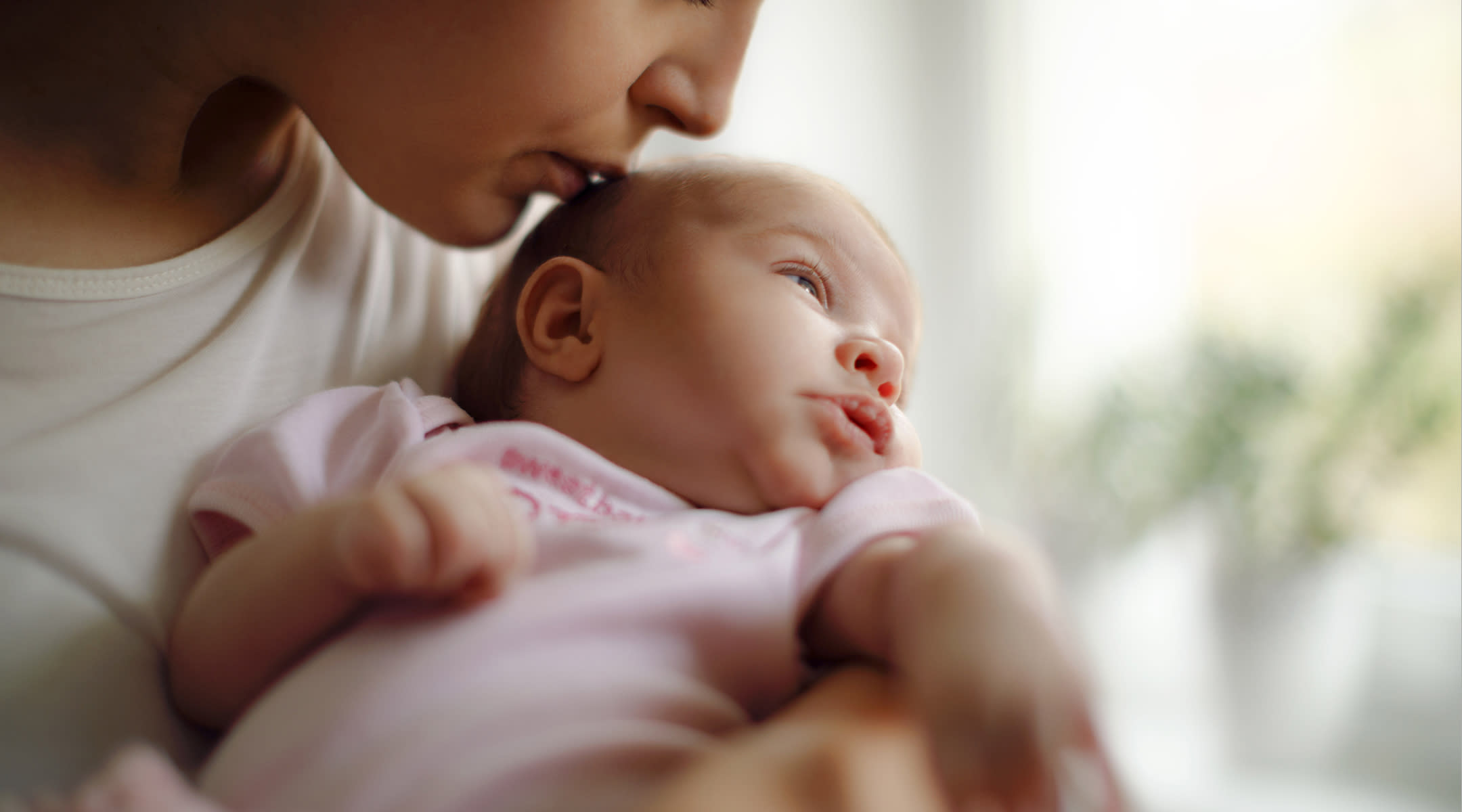 Gambar : Kontak langsung dengan bayi