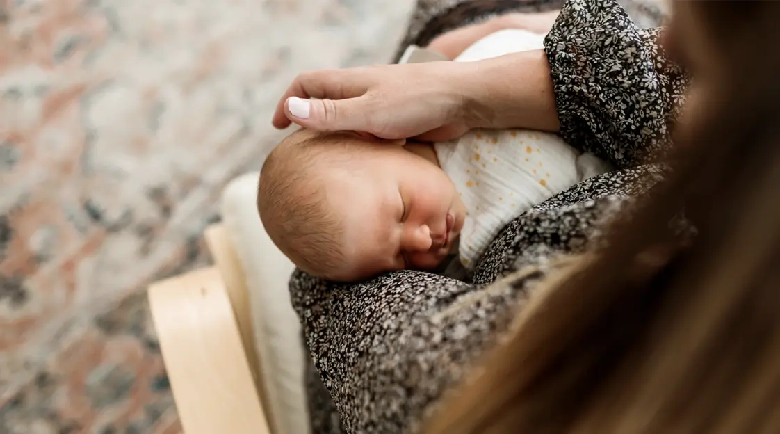 Unexpected behavioural consequences of preterm newborns' clothing