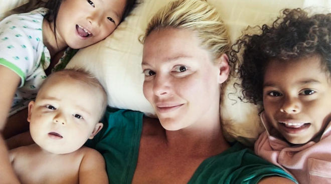 katherine heigl at home in bed with her kids