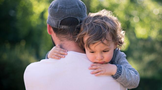 Single Dad Shamed for Bringing Daughter to Work