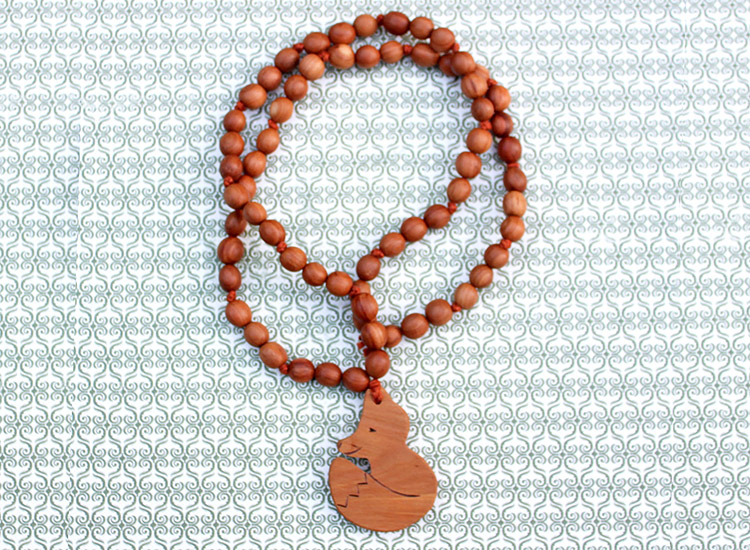 wooden teething necklace for mom