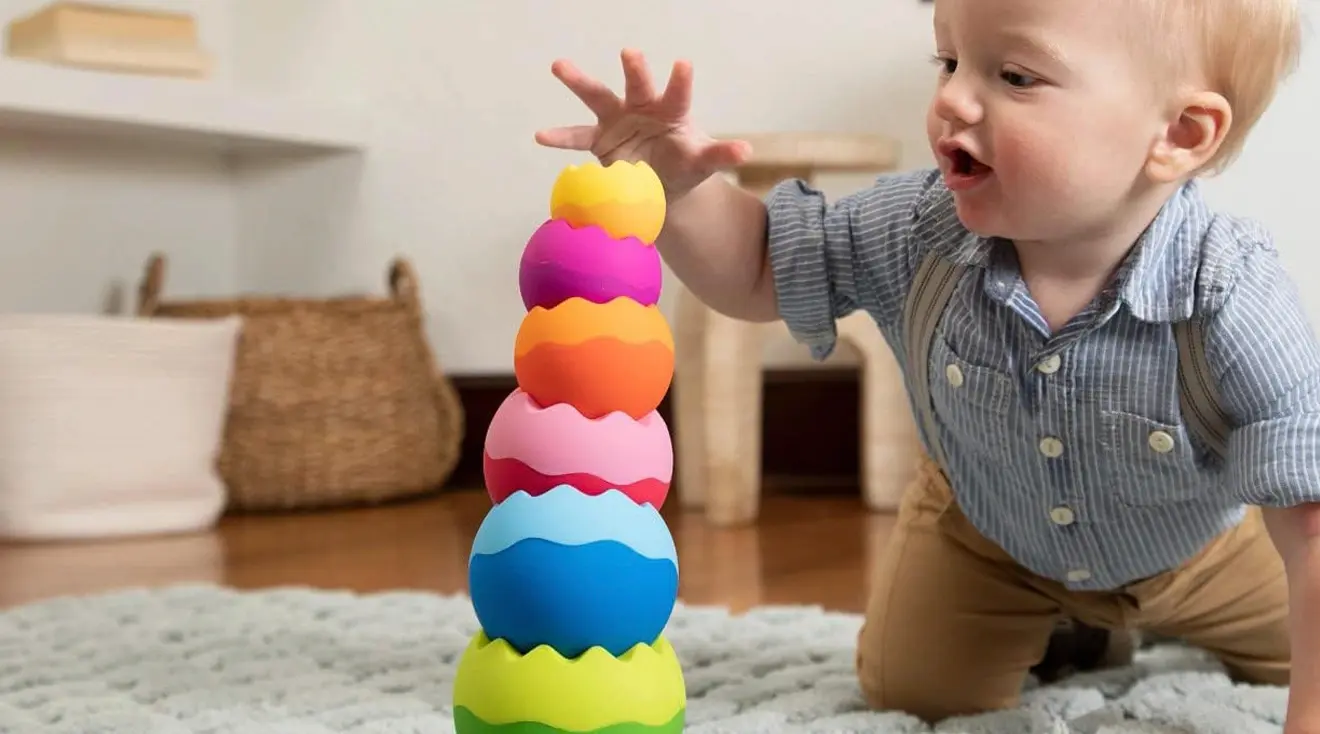 When Do Babies Show Interest in Toys: Key Signs & Milestones