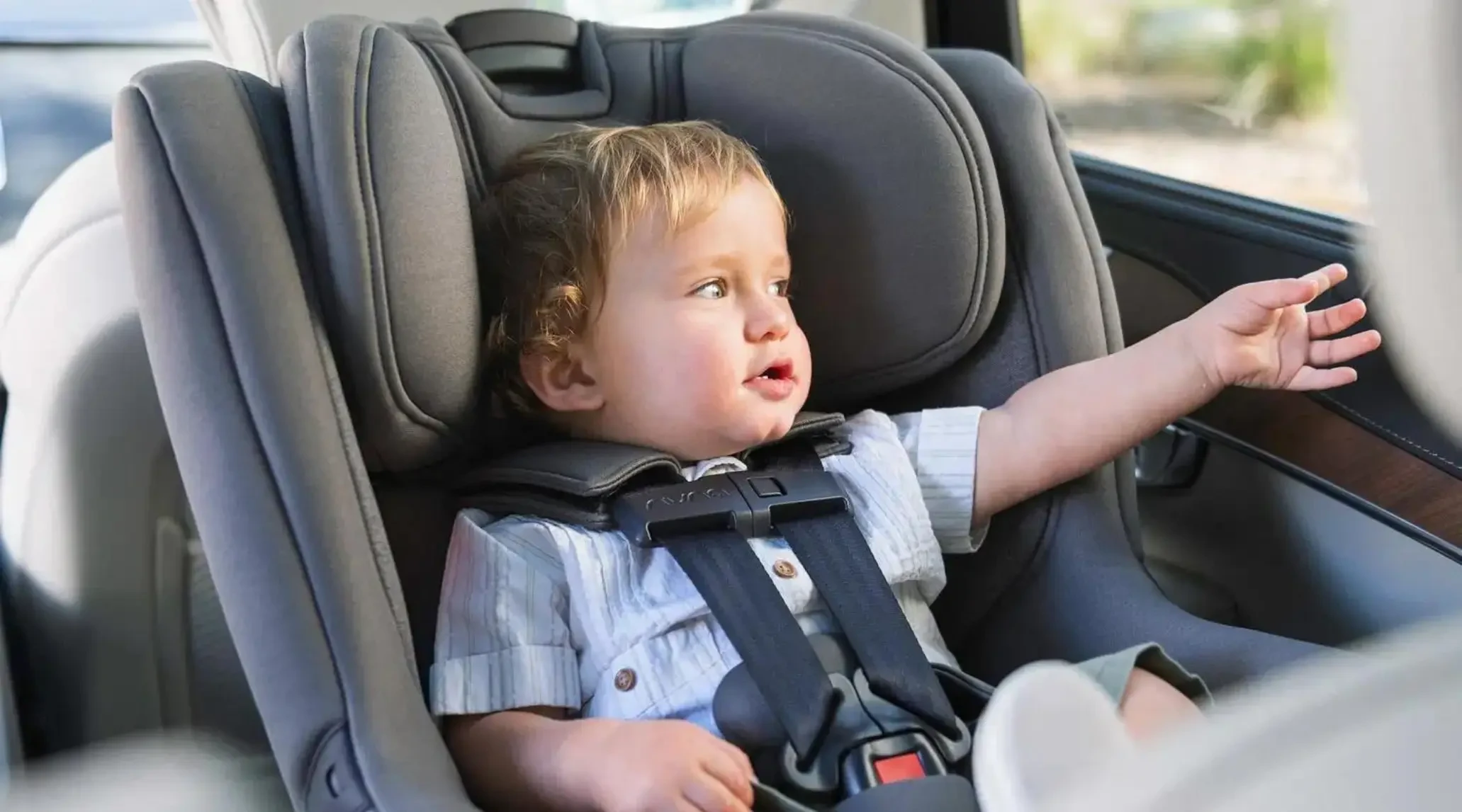 Baby in car seat nuna rava