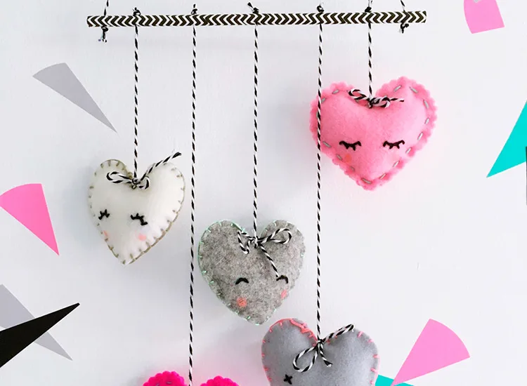 Felt Hearts for Valentine's Day - Red Ted Art - Kids Crafts