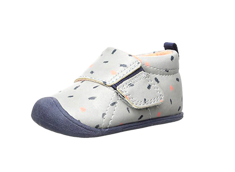 white hard bottom baby shoes