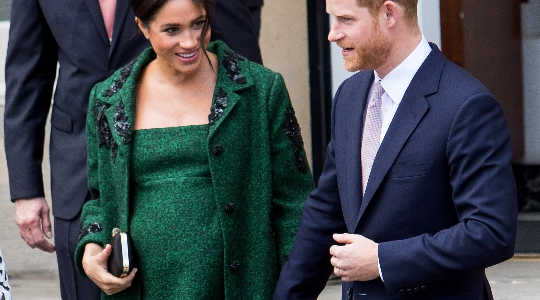 meghan markle is urged not to do traditional post birth photo