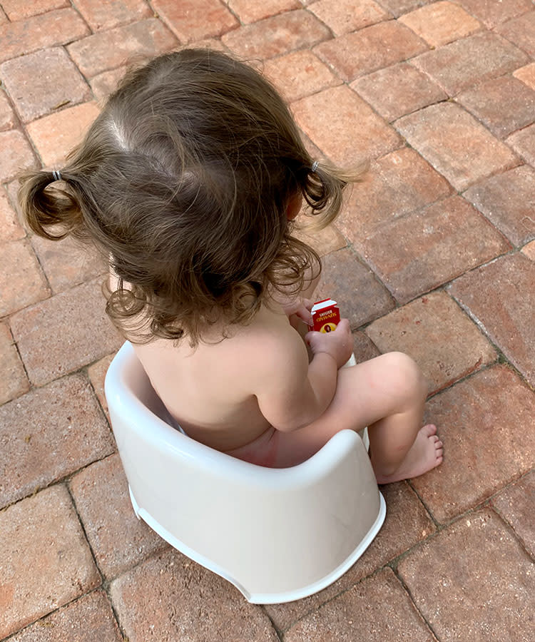 How potty training boys and girls in 3 days, little girl