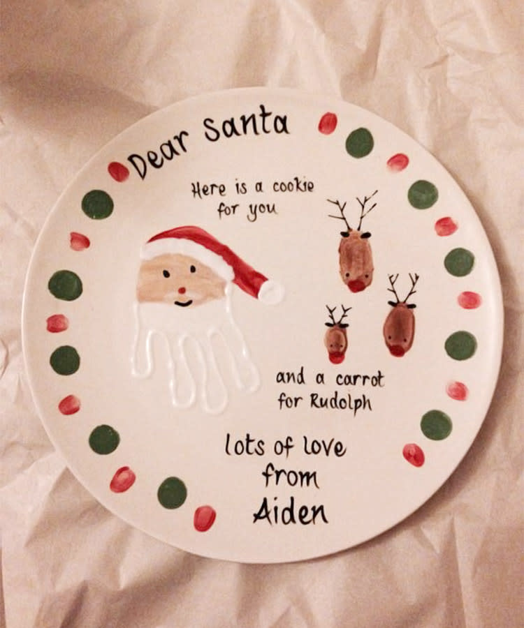 31 Christmas Crafts for Toddlers That They Can Actually Do