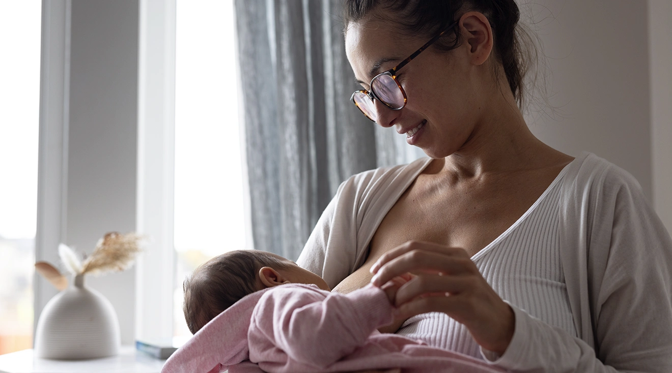 Benefits of Breastfeeding for Mom and Baby pic
