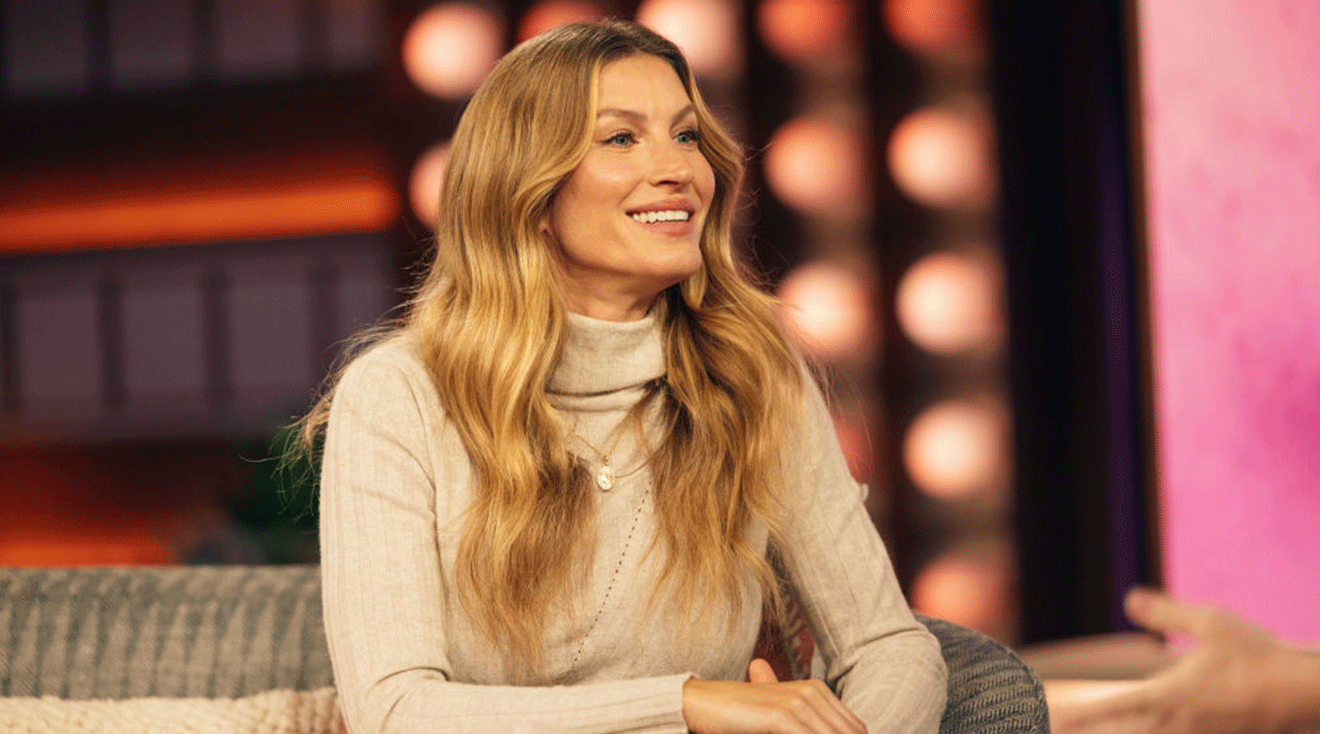 Gisele Bündchen pictured on The Kelly Clarkson Show - Season 5