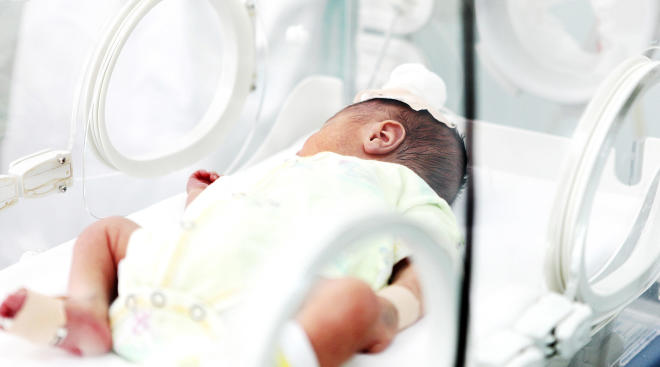 Pacifier playing lullabies help premature babies develop feeding skills, researchers say. 
