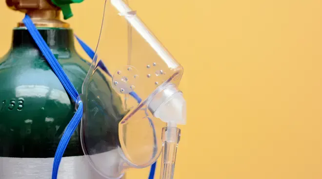 Nitrous oxide tank and mask