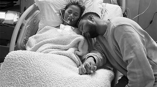 chrissy teigen in the hospital, suffering a miscarriage
