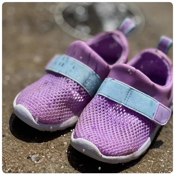 Cat & Jack (Target) Austen Water Shoes 