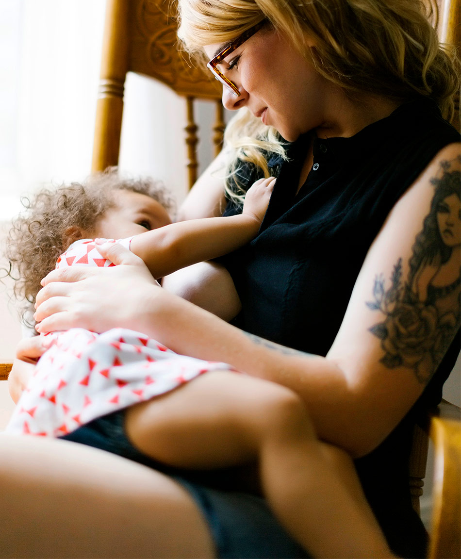 How Breastfeeding Changes as Baby Gets Older pic