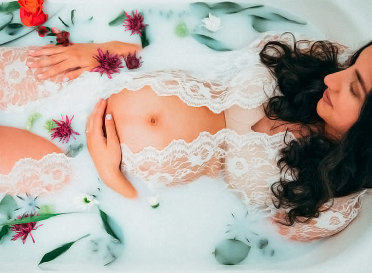 How To Take Milk Bath Maternity Photos