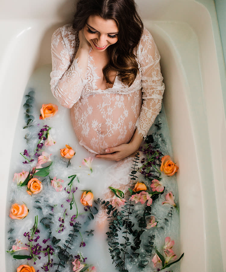How To Take Milk Bath Maternity Photos