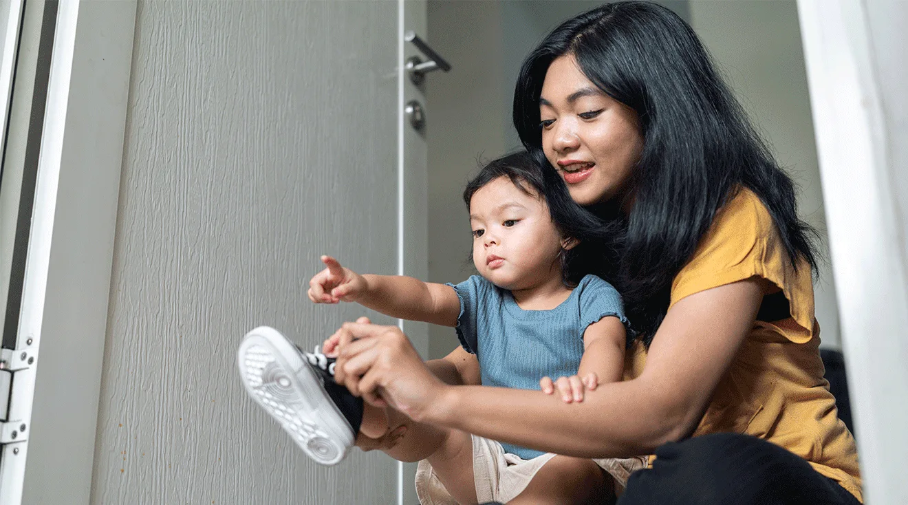 baby-walking-shoes-HERO