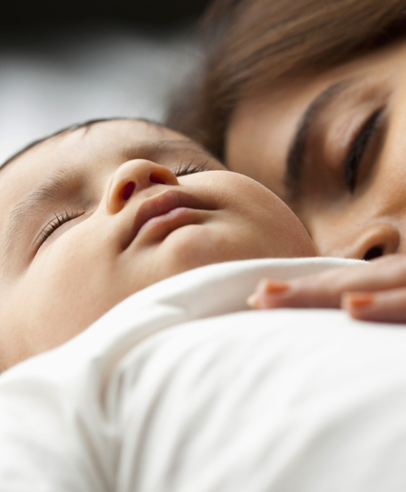 How to Avoid Cosleeping Burnout Before It's Too Late 