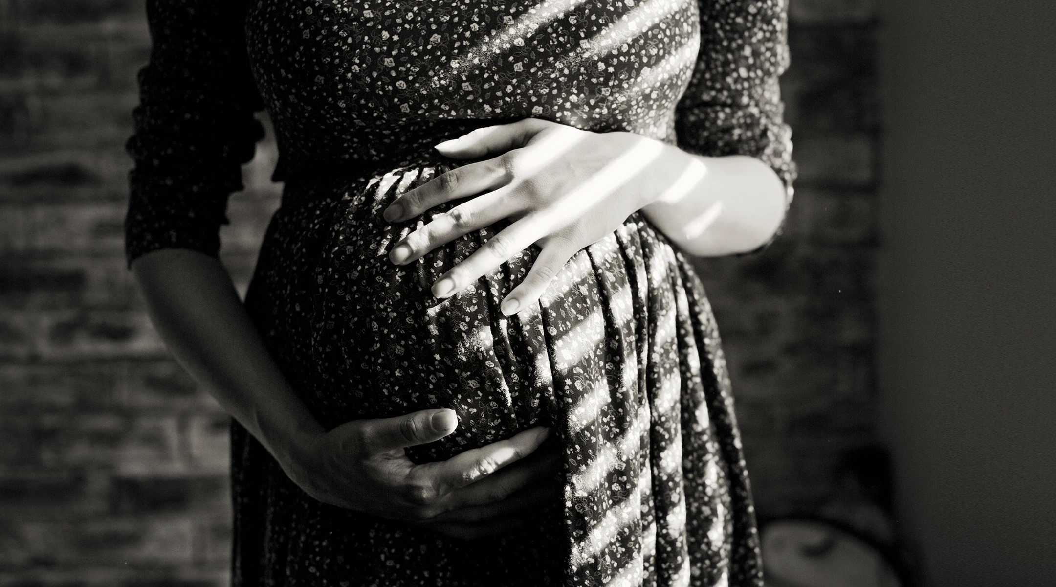 nuchal cord wrapping around baby's neck in utero