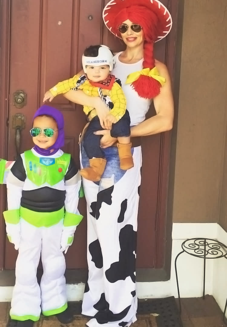 Cute Family Of 3 Halloween Costumes - Best Family Halloween Costumes Ideas for 2020