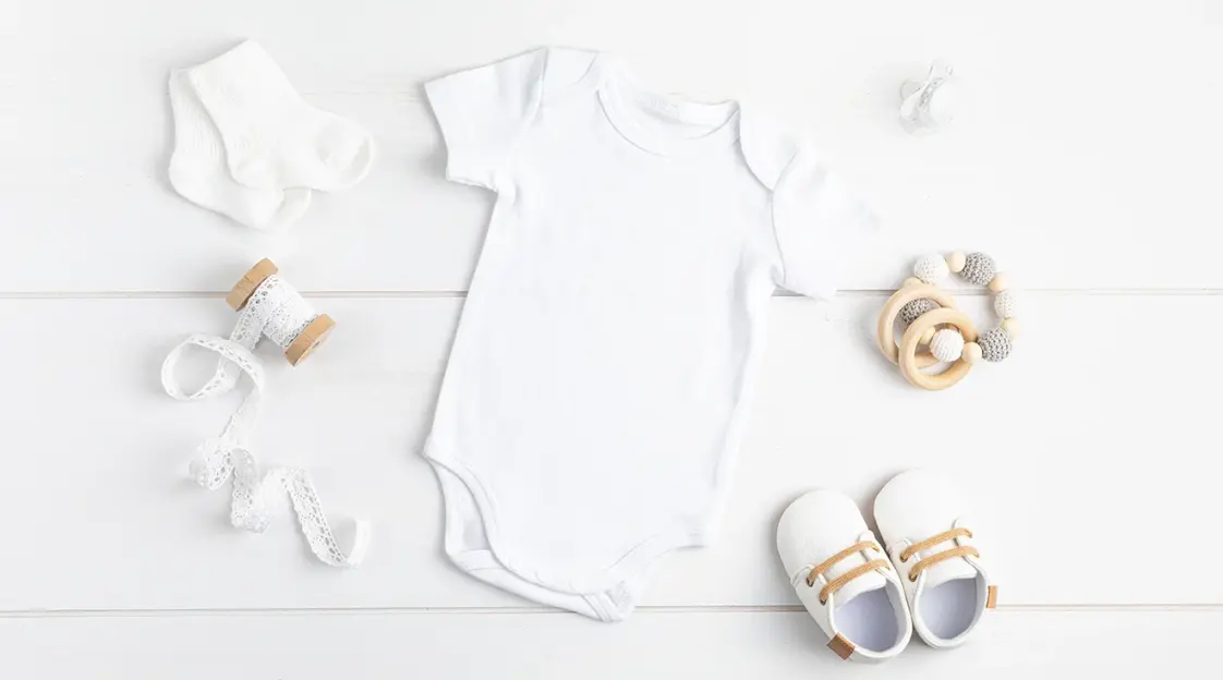 The Best Minimalist Baby Essentials List - Neutral and Timeless